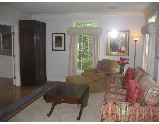 24 Wycliffe Road Walpole, MA 02032 - Photo 6 of 13 Gallery Image 6