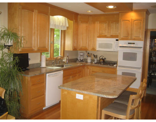 24 Wycliffe Road Walpole, MA 02032 - Photo 10 of 13 Gallery Image 10