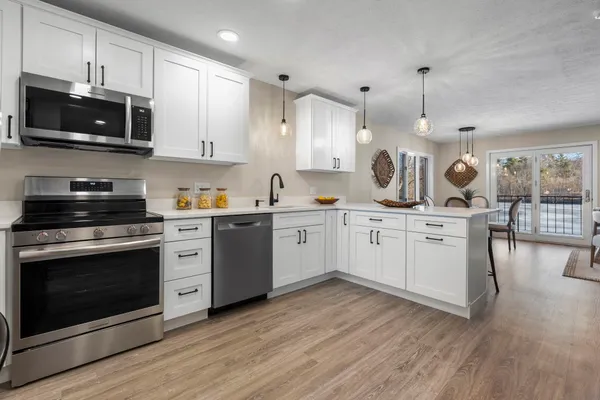 $485,000 | 51 Riverfront Drive, Unit 3, Manchester, NH 03102