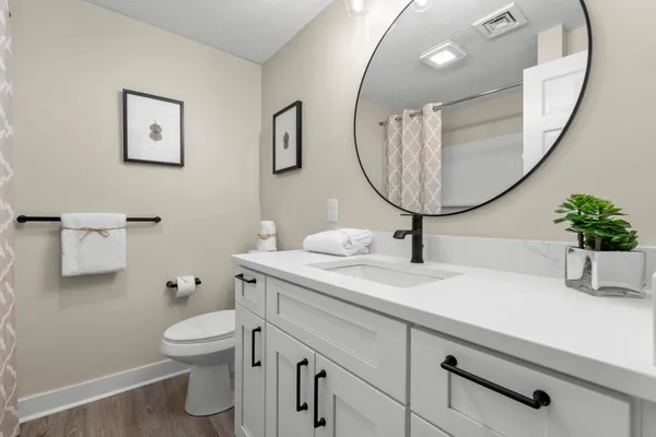 $485,000 | 51 Riverfront Drive, Unit 3, Manchester, NH 03102