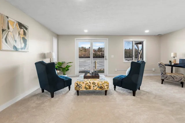 $495,000 | 51 Riverfront Drive, Unit 3, Manchester, NH 03102