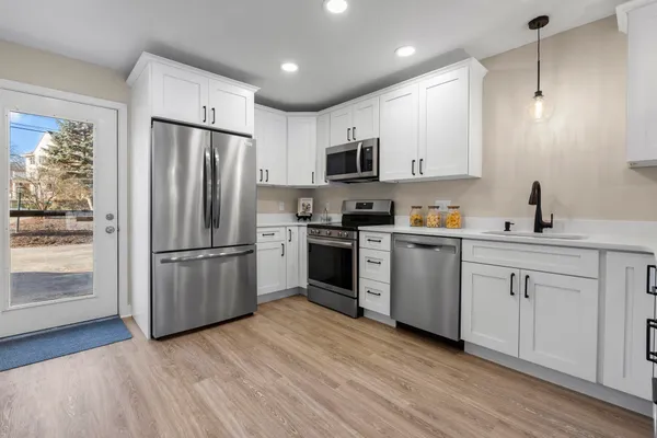 $485,000 | 51 Riverfront Drive, Unit 3, Manchester, NH 03102