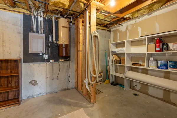 $485,000 | 51 Riverfront Drive, Unit 3, Manchester, NH 03102