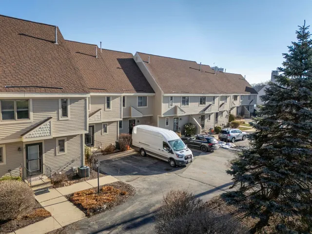 $495,000 | 51 Riverfront Drive, Unit 3, Manchester, NH 03102