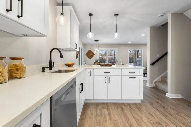 $495,000 | 51 Riverfront Drive, Unit 3, Manchester, NH 03102