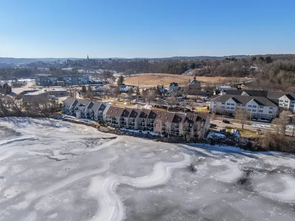 $485,000 | 51 Riverfront Drive, Unit 3, Manchester, NH 03102