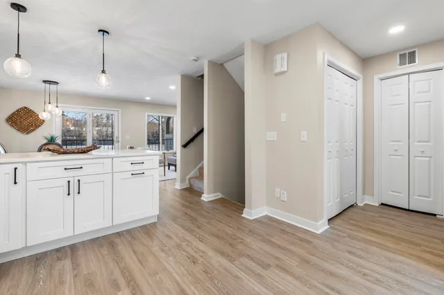 $495,000 | 51 Riverfront Drive, Unit 3, Manchester, NH 03102