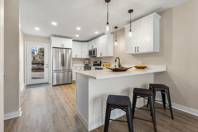 $495,000 | 51 Riverfront Drive, Unit 3, Manchester, NH 03102