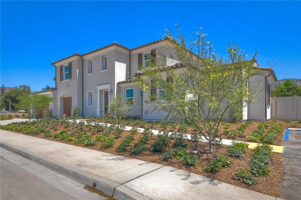 3131 Orchard Glen Escondido, CA 92026 - Photo 2 of 35 a view of a large building