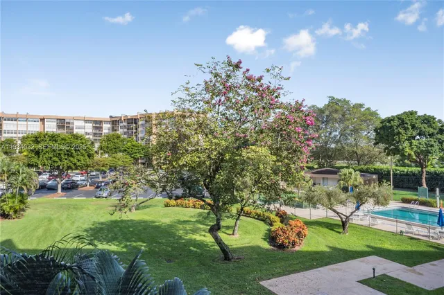 $2,300 | 1300 St Charles Place, Unit 301, Pembroke Pines, FL 33026