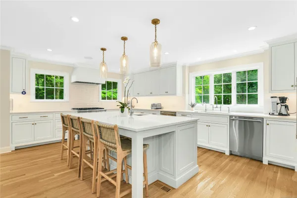 $15,000 | 9 Lantern Ridge Road, New Canaan, CT 06840