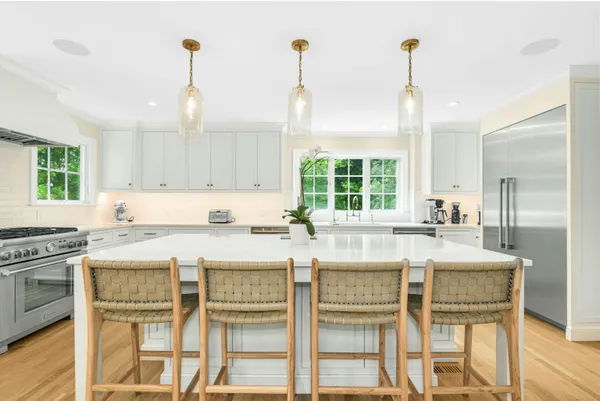 $15,000 | 9 Lantern Ridge Road, New Canaan, CT 06840