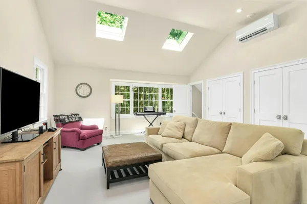 $15,000 | 9 Lantern Ridge Road, New Canaan, CT 06840