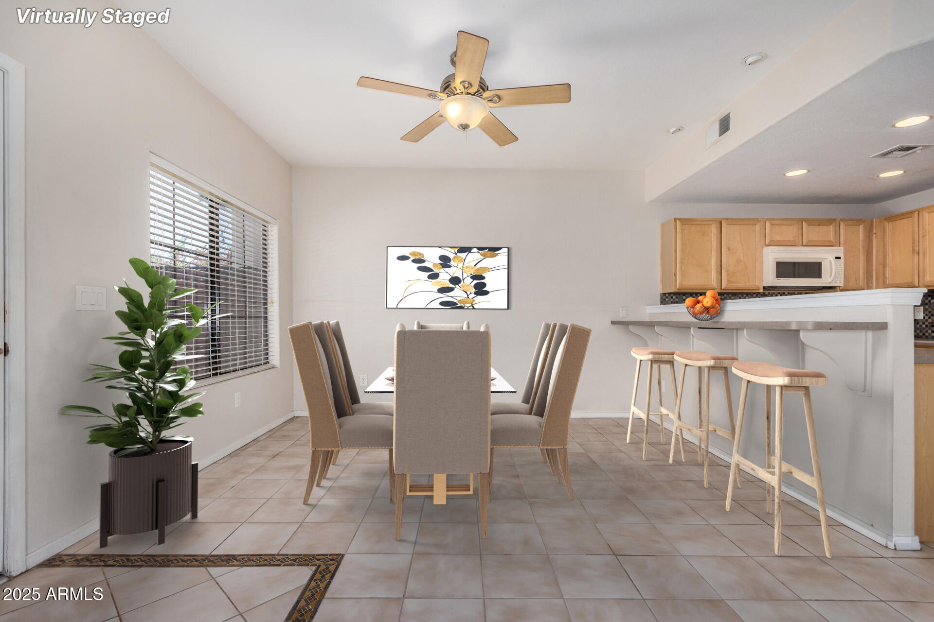 3150 East Beardsley Road, Unit 1091 Phoenix, AZ 85050 - Photo 7 of 28 Beardsley Virtually Staged Dining Area