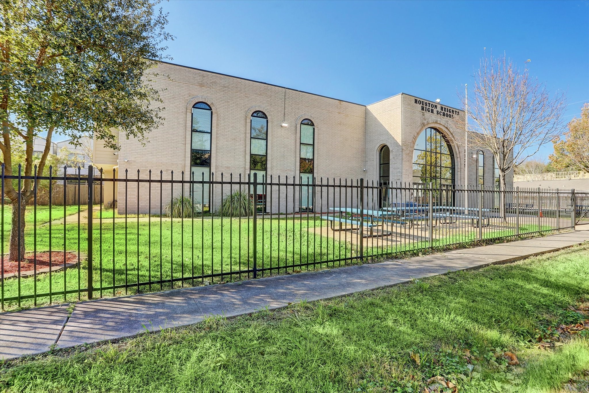 602 Aurora Street Houston, TX 77008 - Photo 30 of 36 Zoned to Heights High School, a long-standing part of the Heights community. Recognized for its history and central location within the area. A school that reflects the character and continuity of the neighborhood.
