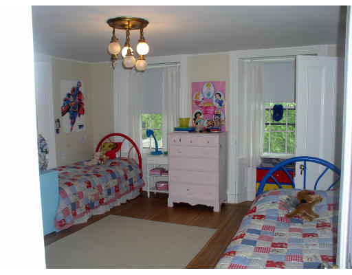 75 Pleasant Street Marblehead, MA 01945 - Photo 9 of 10 Gallery Image 9