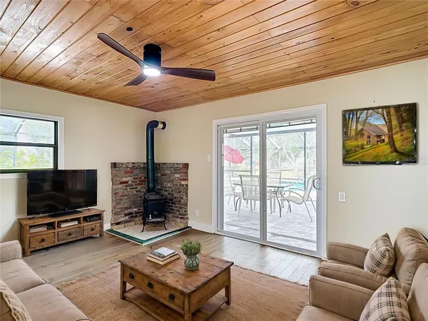 $759,000 | 216 Corbett Road, Lithia, FL 33547