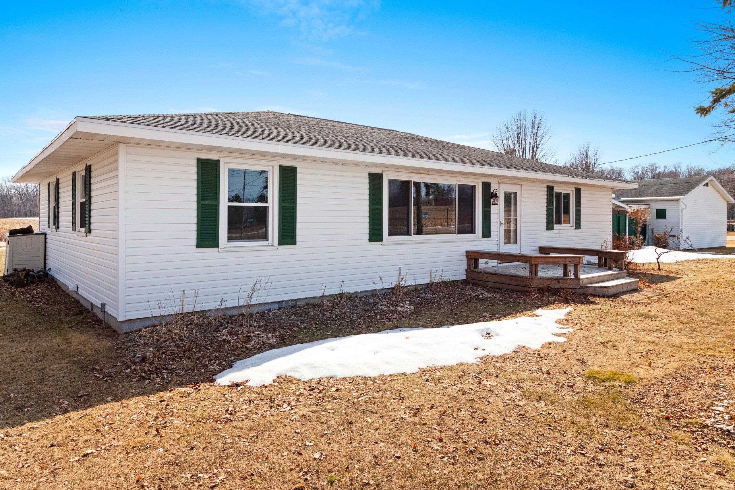 W5184 Shady Lane Shawano, WI 54166 - Photo 2 of 68