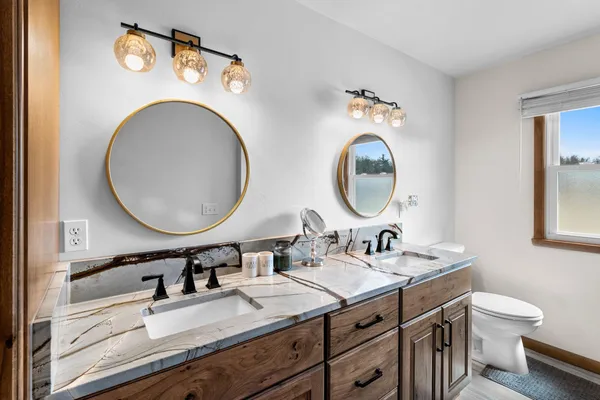 $399,900 | W5184 Shady Lane, Shawano, WI 54166