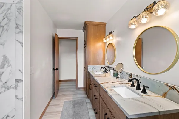 $399,900 | W5184 Shady Lane, Shawano, WI 54166