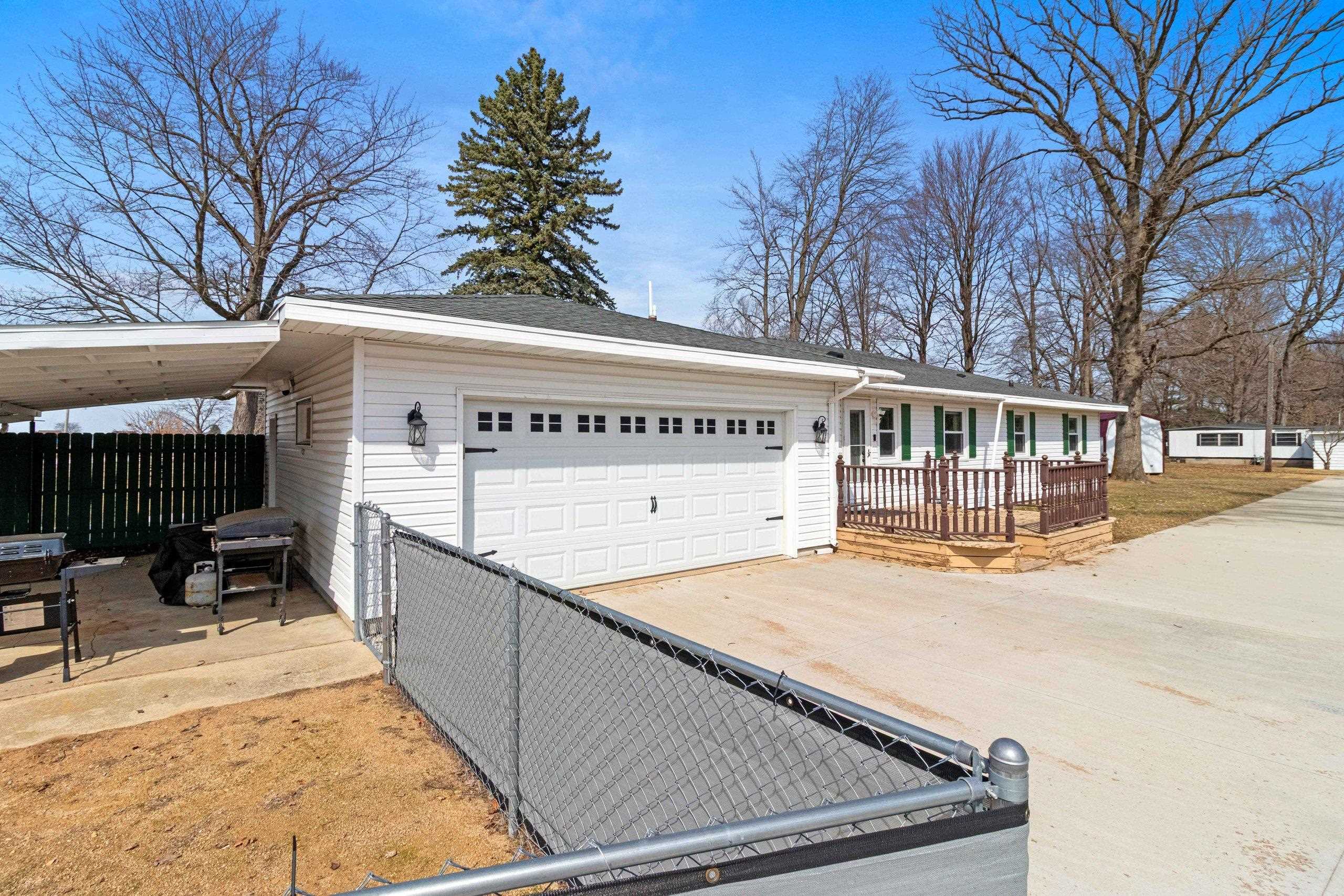 W5184 Shady Lane Shawano, WI 54166 - Photo 9 of 68