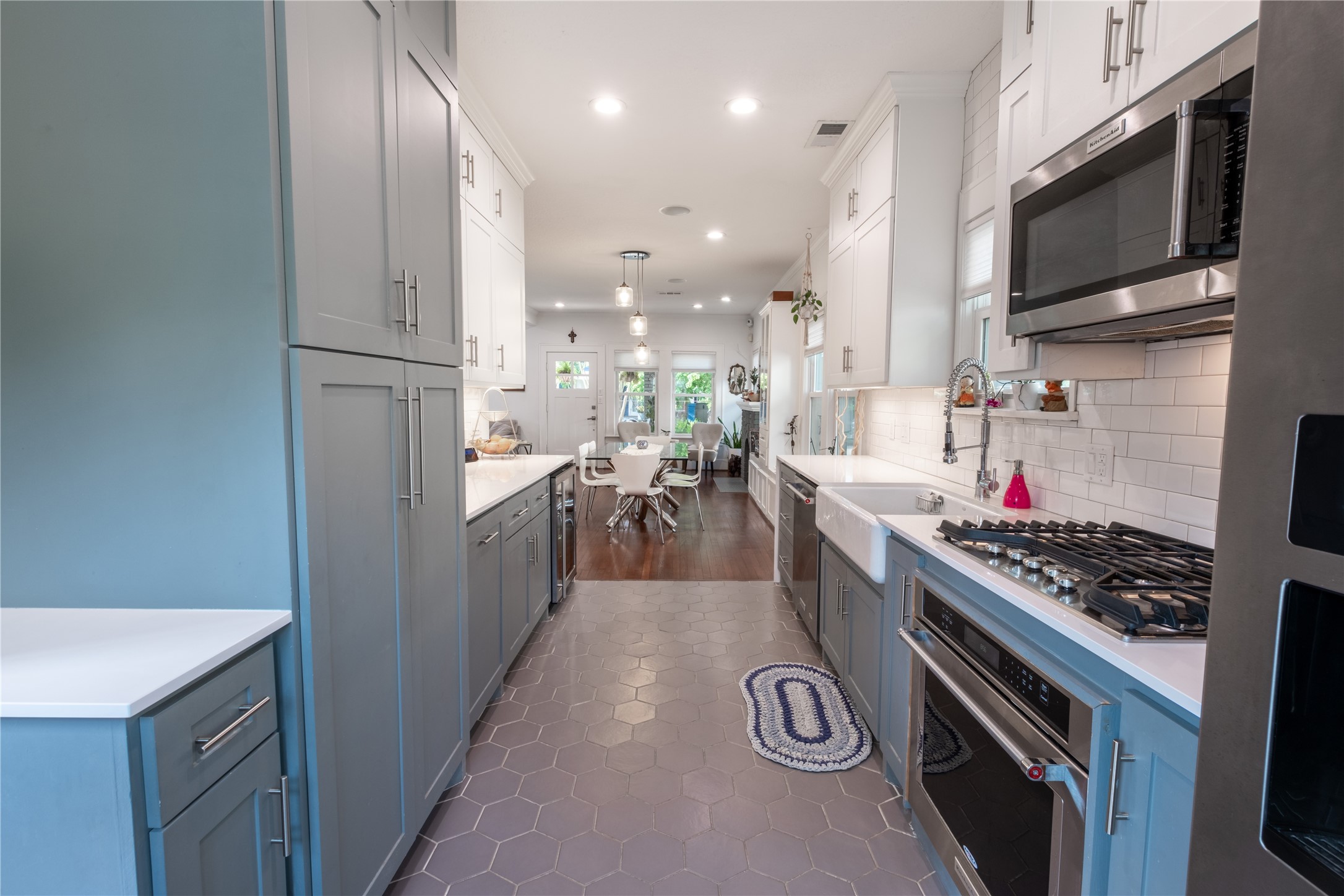 927 Highland Street Houston, TX 77009 - Photo 10 of 24 Another view of the galley kitchen from the backdoor entry.