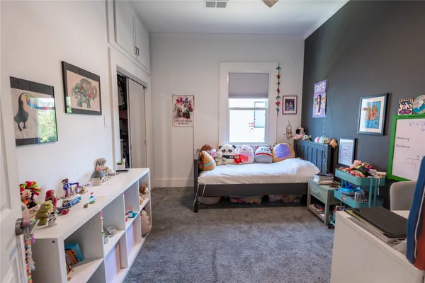 $5,900 | 927 Highland Street, Houston, TX 77009