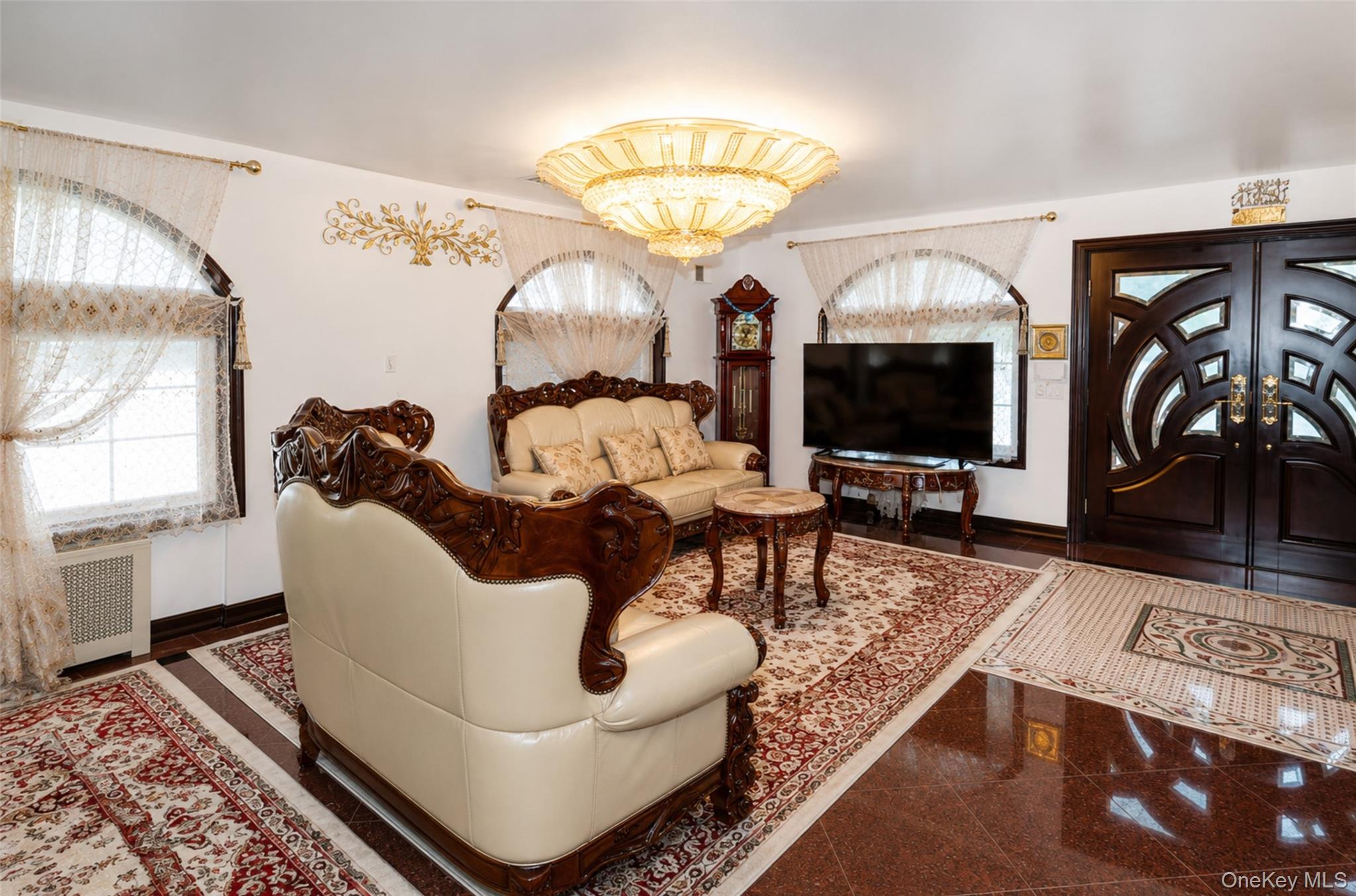 265-04 79th Avenue Queens, NY 11004 - Photo 8 of 39 Gallery Image 8