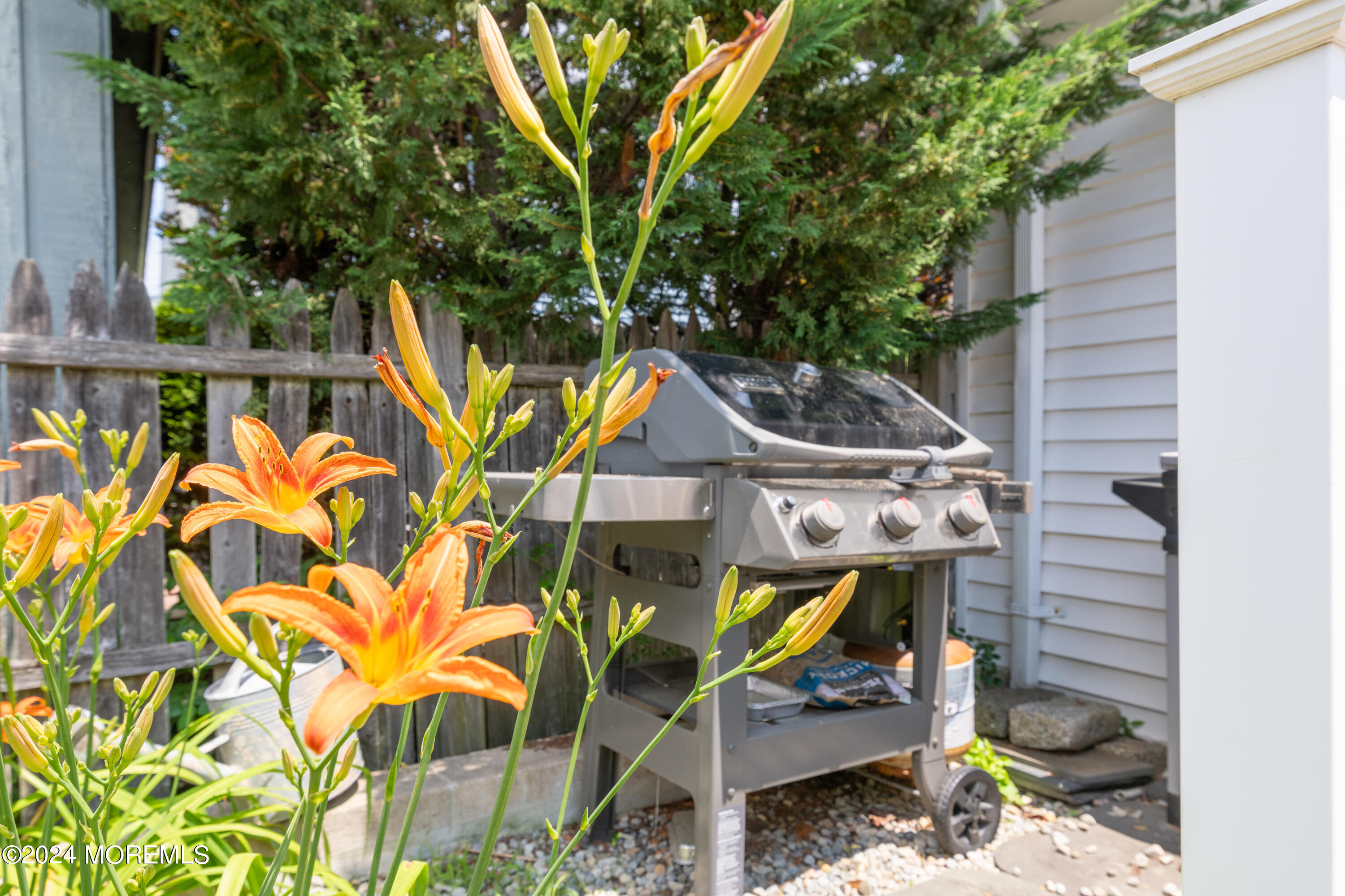 19 Via Ripa Way Sea Bright, NJ 07760 - Photo 31 of 37