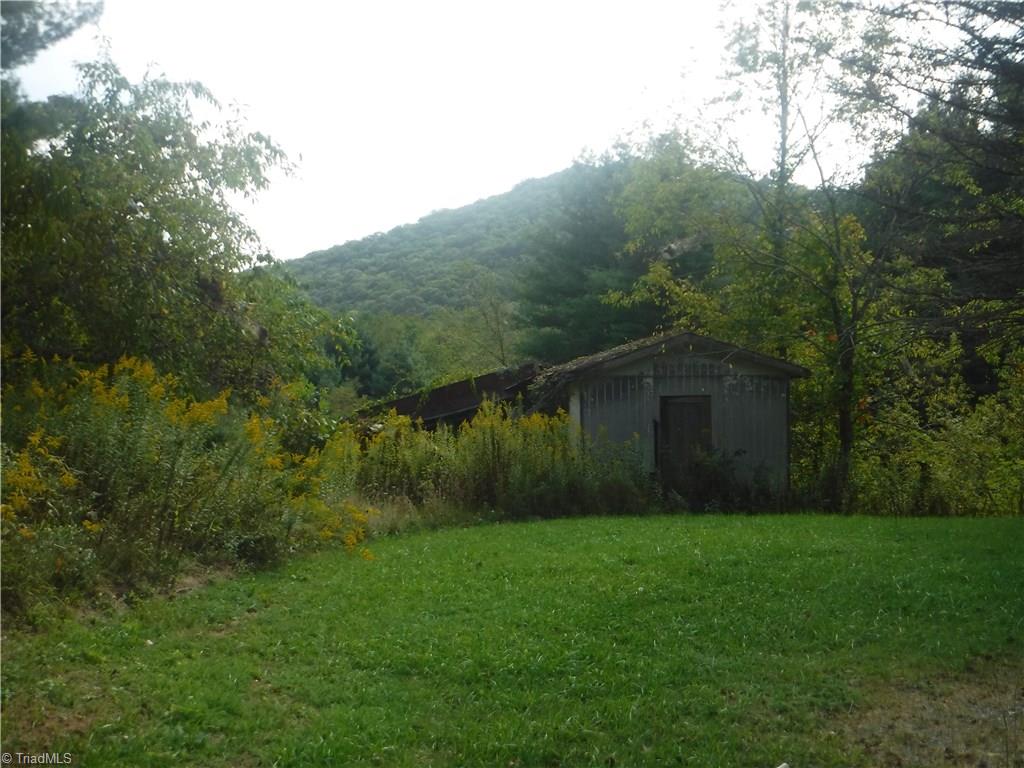 132 Pruitt Road Sparta, NC 28675 - Photo 12 of 25 Gallery Image 12