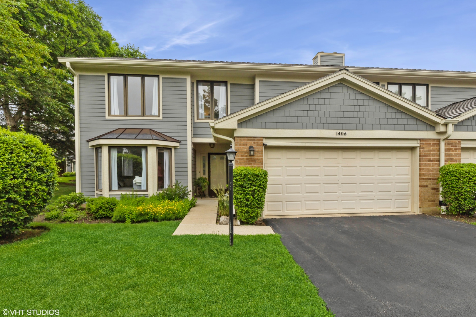 1406 Ruidoso Court Libertyville, IL 60048 - Photo 1 of 11