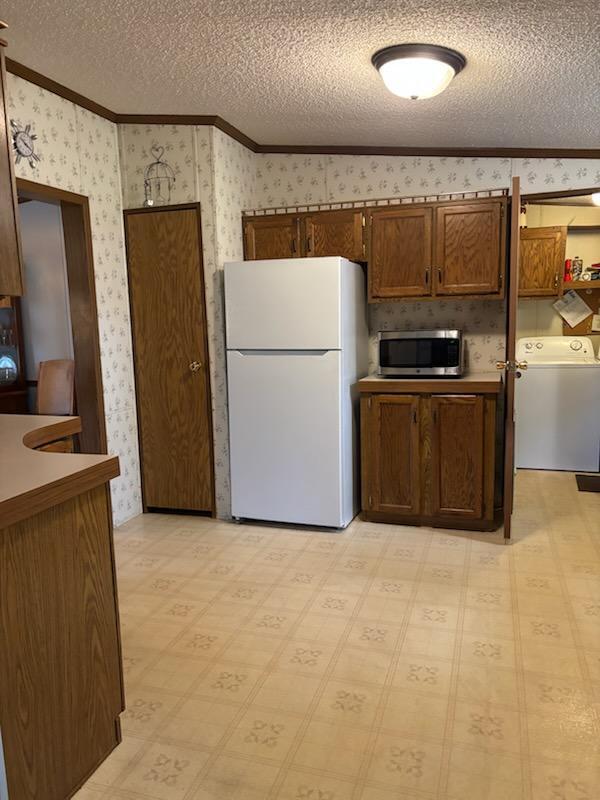 1985 North Pioneer Road La Porte, IN 46350 - Photo 17 of 34 600x800