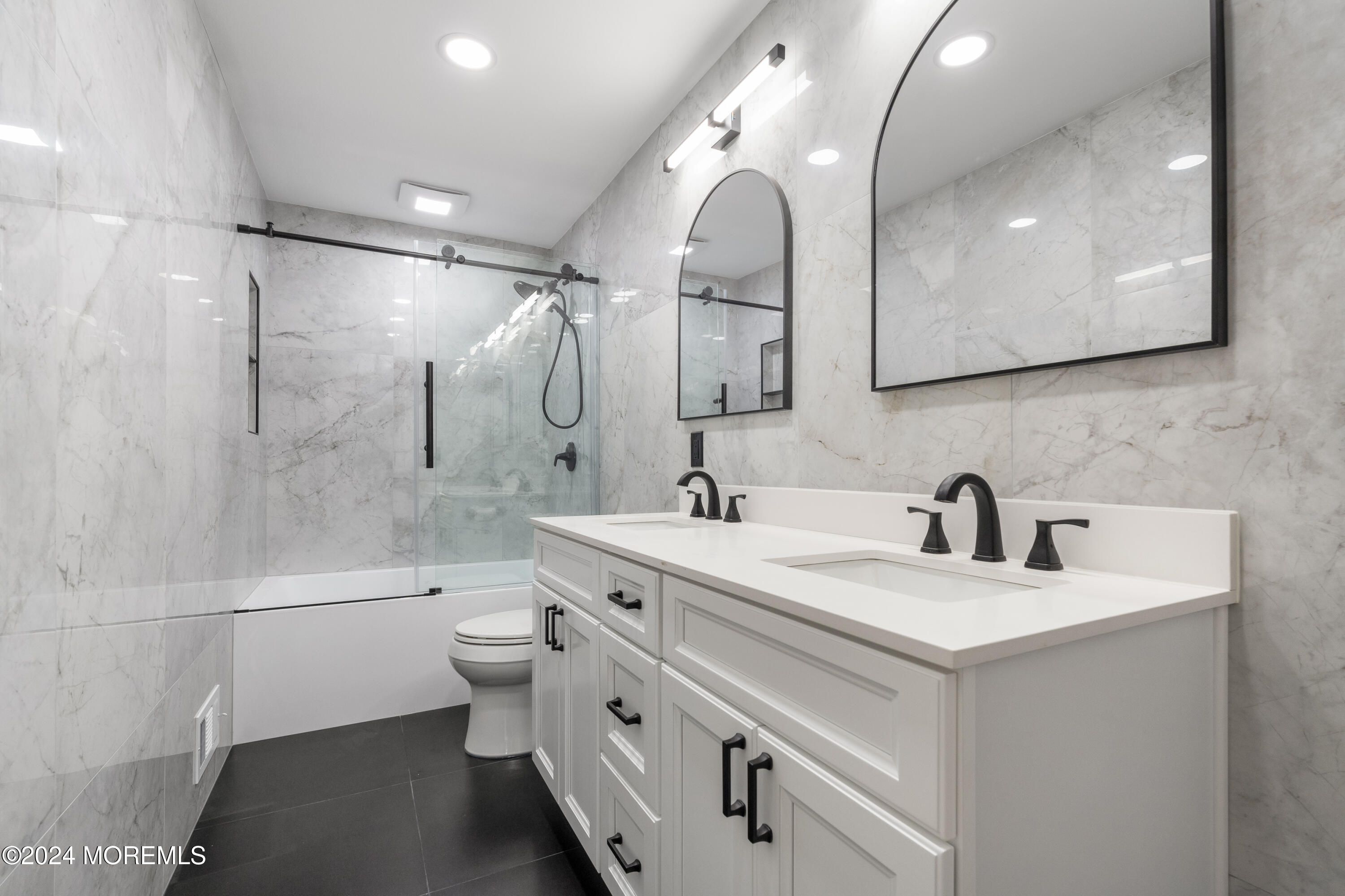 1 Sarah Court Matawan, NJ 07747 - Photo 27 of 48 Second Floor Full Bath