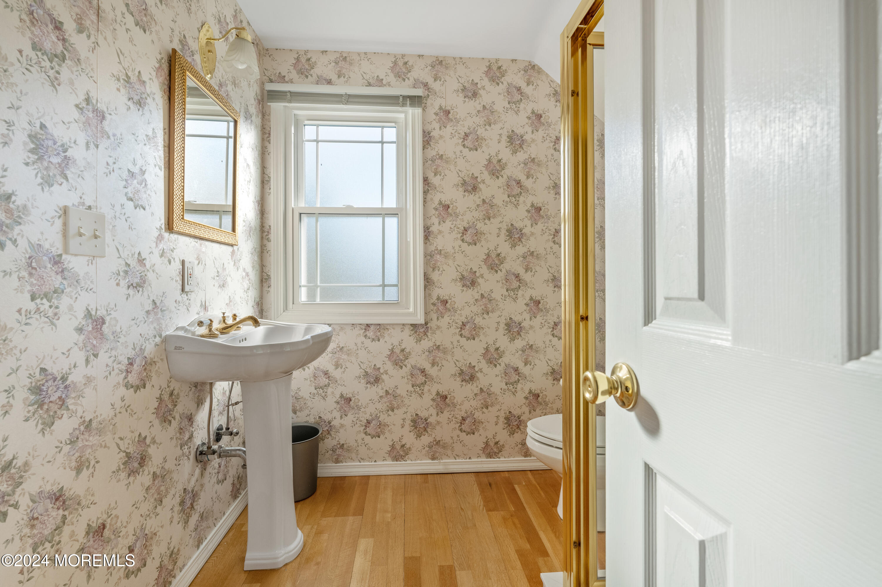 1 Sarah Court Matawan, NJ 07747 - Photo 35 of 48 Third Floor Full Bath