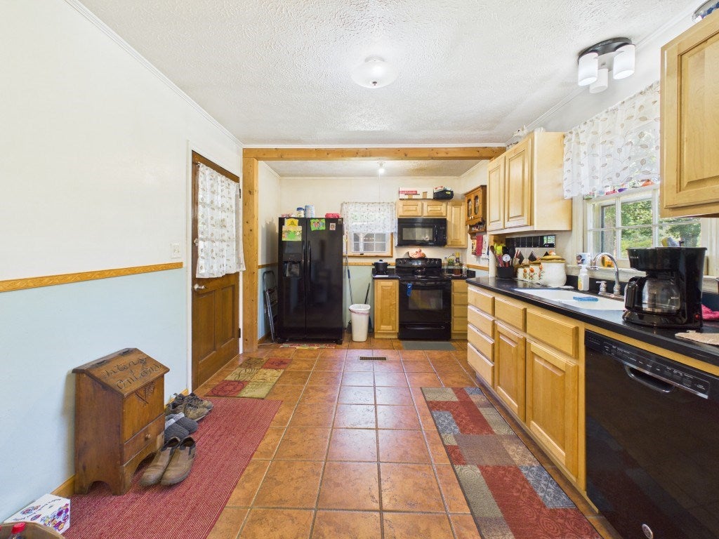404 Baker Island Road Max Meadows, VA 24360 - Photo 27 of 65 Gallery Image 27