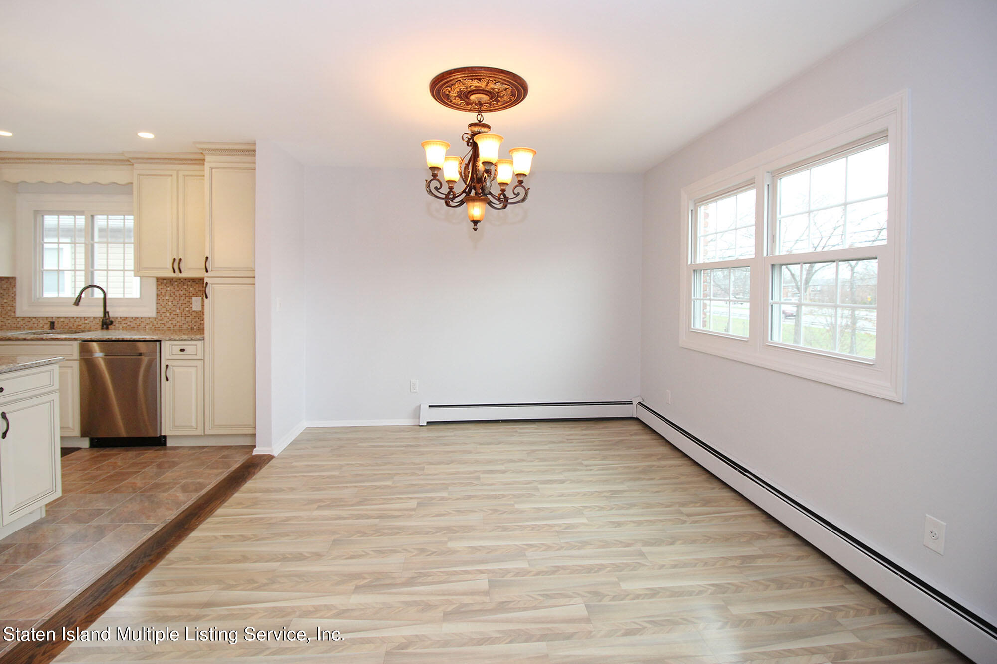 207 Willow Road East Staten Island, NY 10314 - Photo 9 of 41 IMG_3896