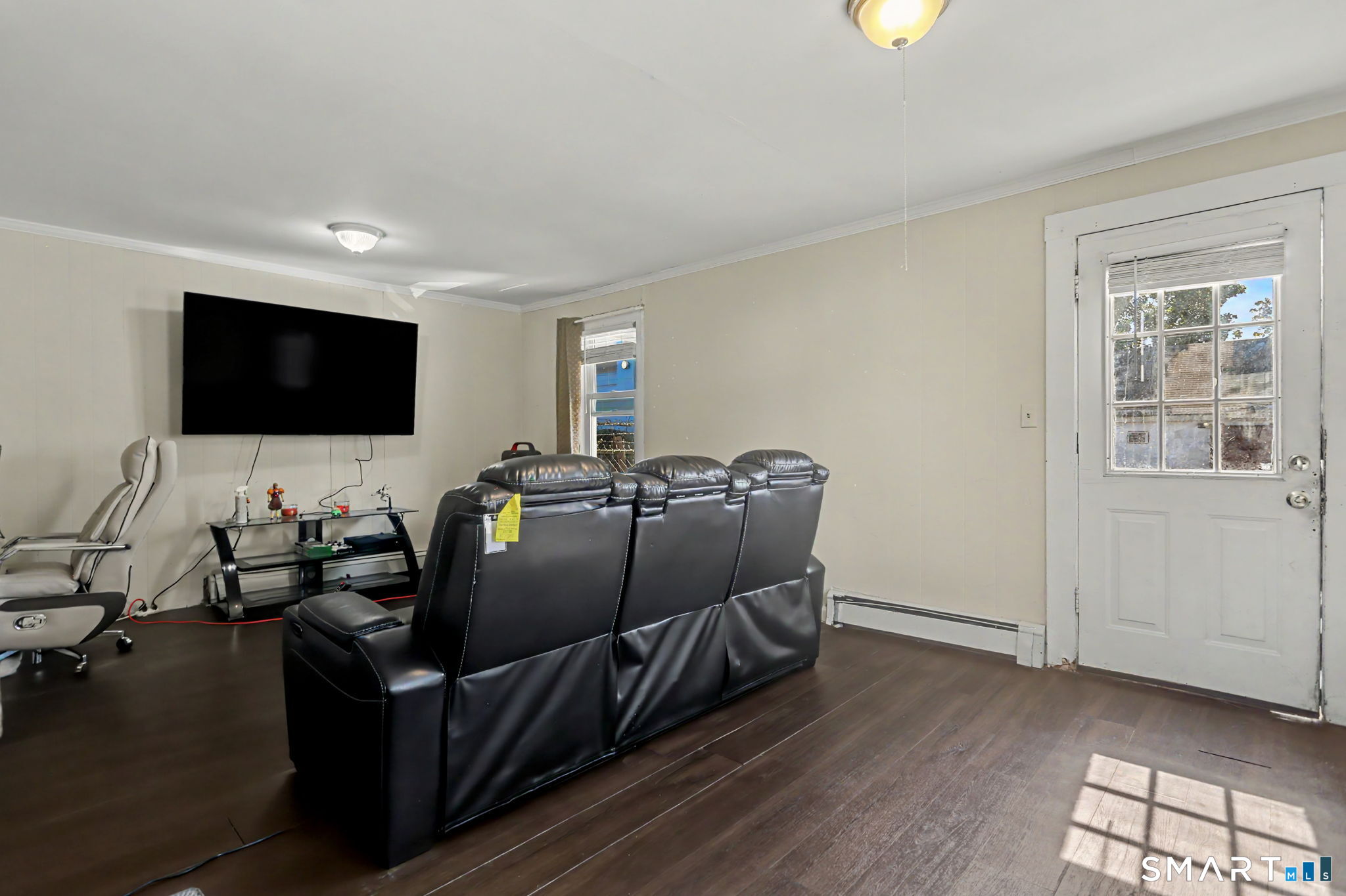 178 Linen Avenue Bridgeport, CT 06604 - Photo 4 of 29