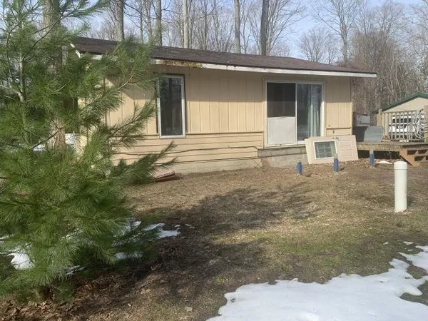 $140,650 | 4150 Central, Interlochen, MI 49643