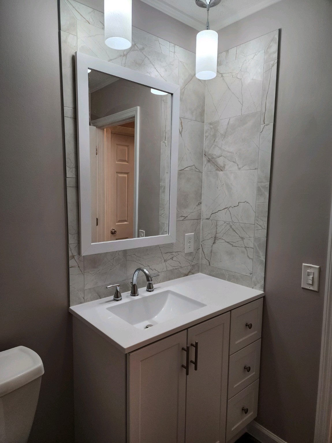 804 Crews Hollow Road Manchester, TN 37355 - Photo 4 of 29 Beautiful Tile Work Owners added beautiful tile work to both batrooms