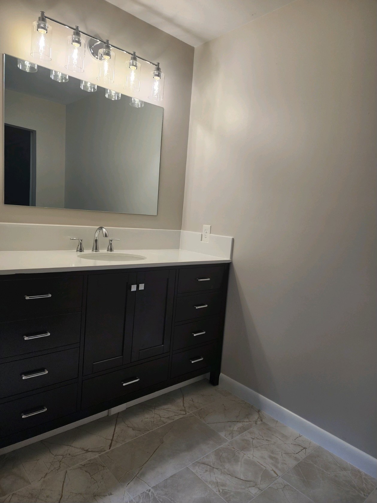 804 Crews Hollow Road Manchester, TN 37355 - Photo 7 of 29 New Vanity The master bathroom and the guest bath has new vanities and new lighting.