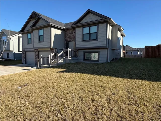 $375,000 | 507 Southwest Meadowood Drive, Grain Valley, MO 64029