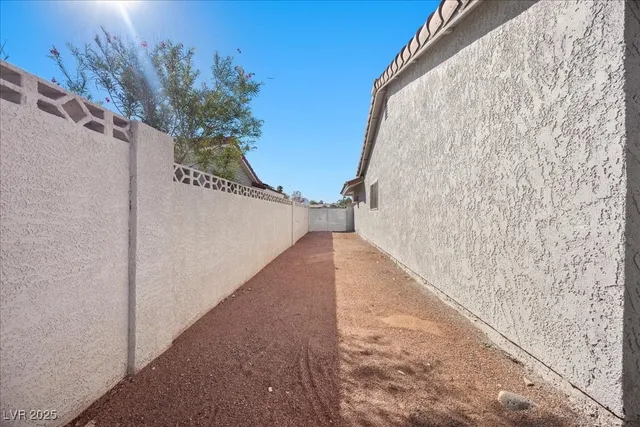 $399,000 | 413 McKenzie Drive, Henderson, NV 89015