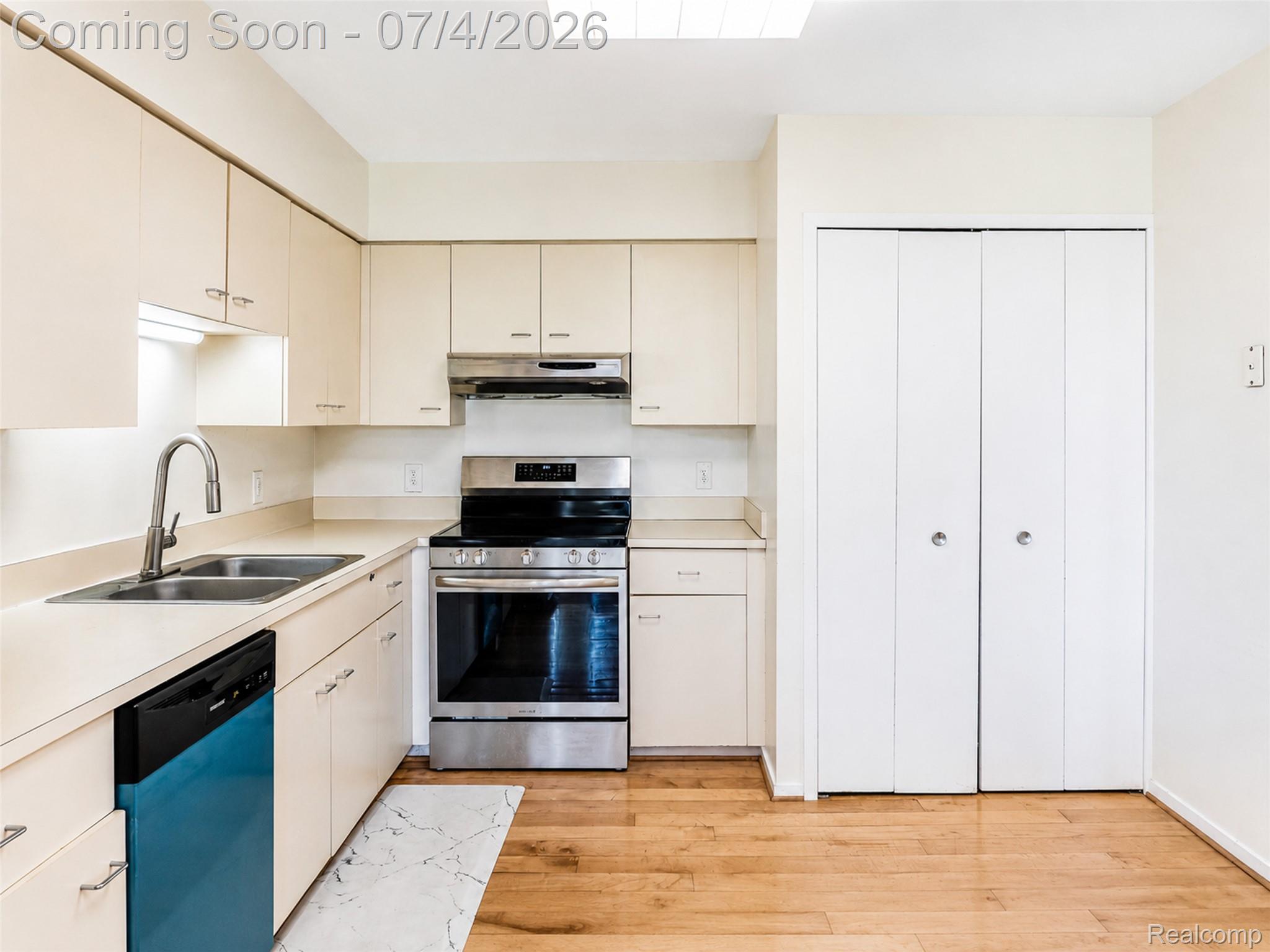 754 Ashley Circle West Rochester, MI 48307 - Photo 14 of 34 AshleyCir_754-22-ai.jpg