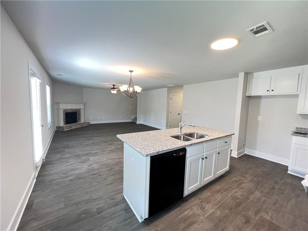 52 Suwannee Way Jefferson, GA 30549 - Photo 5 of 19