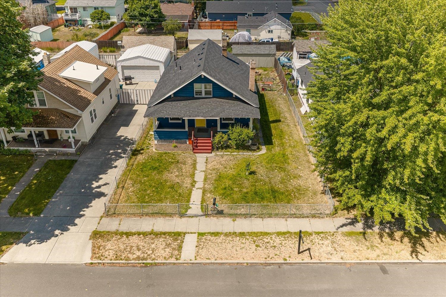 5621 North Post Street Spokane, WA 99205 - Photo 4 of 42