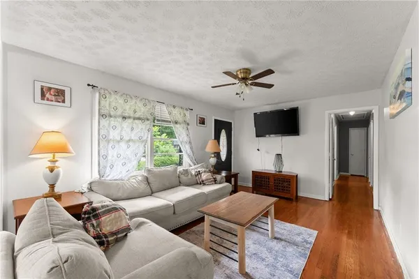$405,000 | 157 Glendale Heights, Winterville, GA 30683