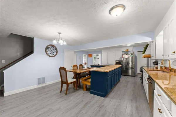 $405,000 | 157 Glendale Heights, Winterville, GA 30683