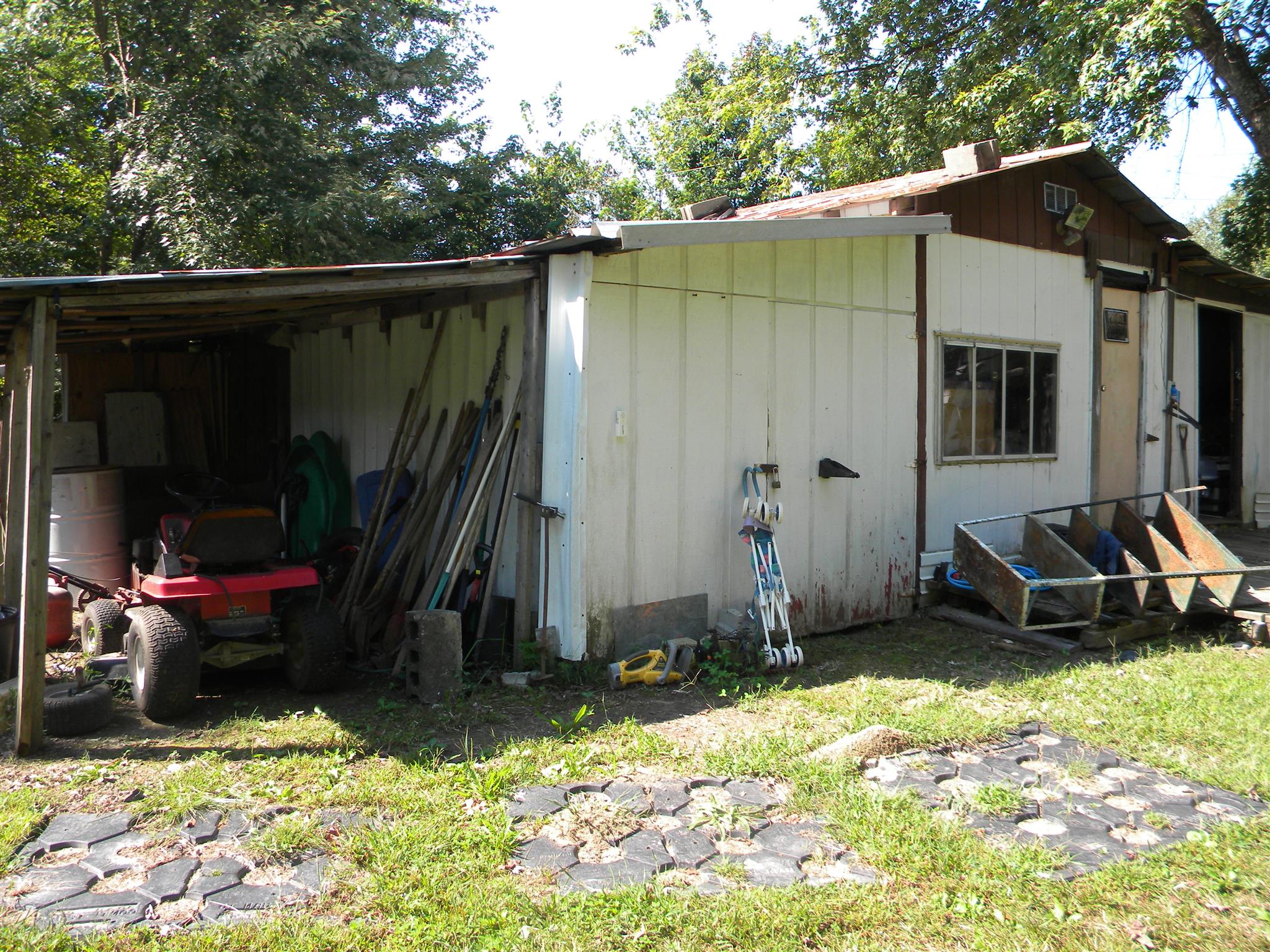317 Garrison Road Hohenwald, TN 38462 - Photo 15 of 16 Outbuilding