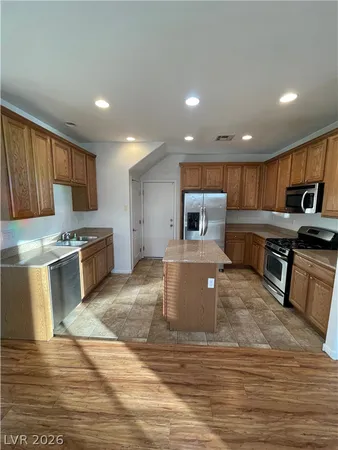 $1,995 | 8144 Satin Carnation Lane, Las Vegas, NV 89166