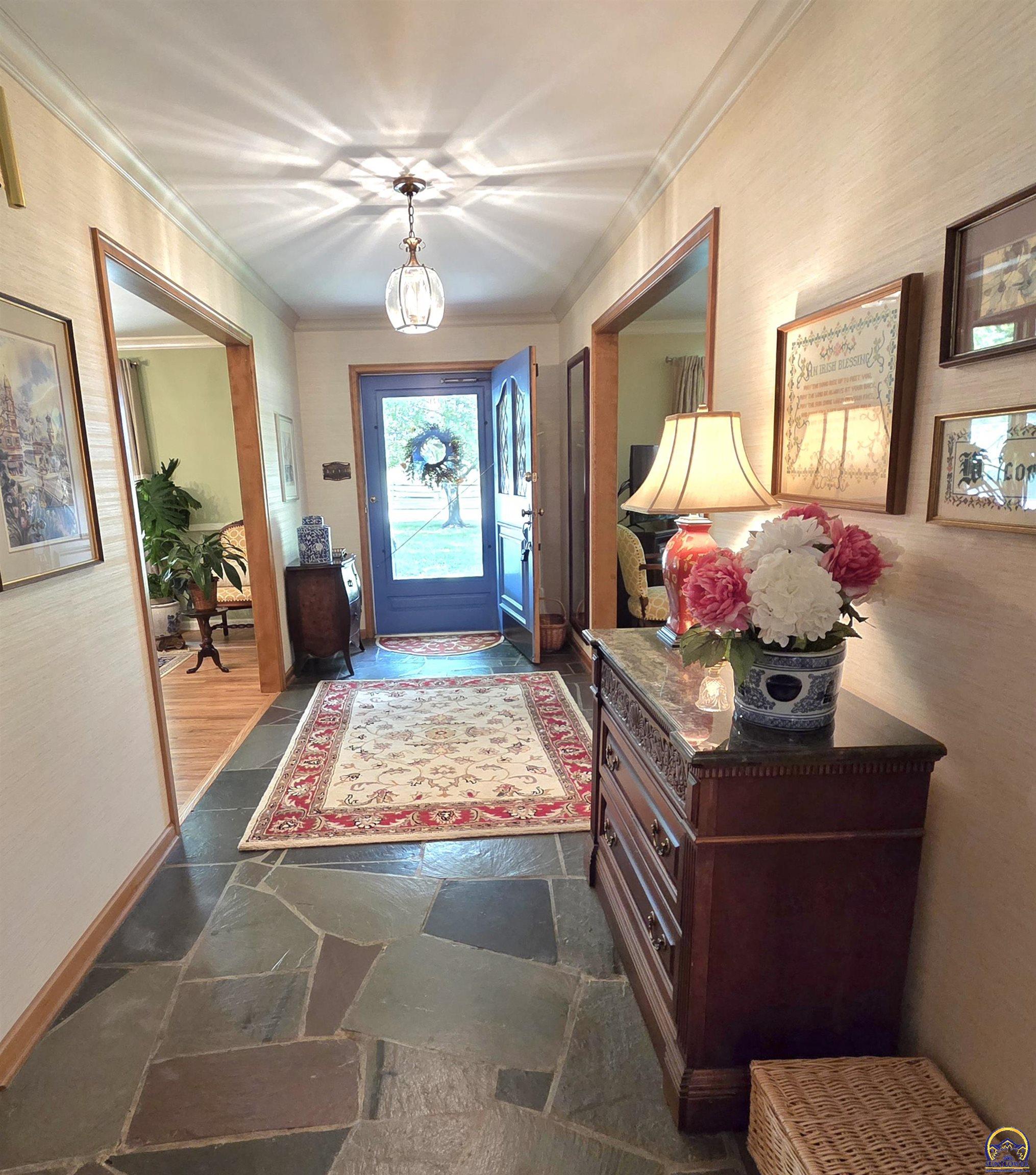 224 Southwest Fairlawn Road Topeka, KS 66606 - Photo 2 of 25